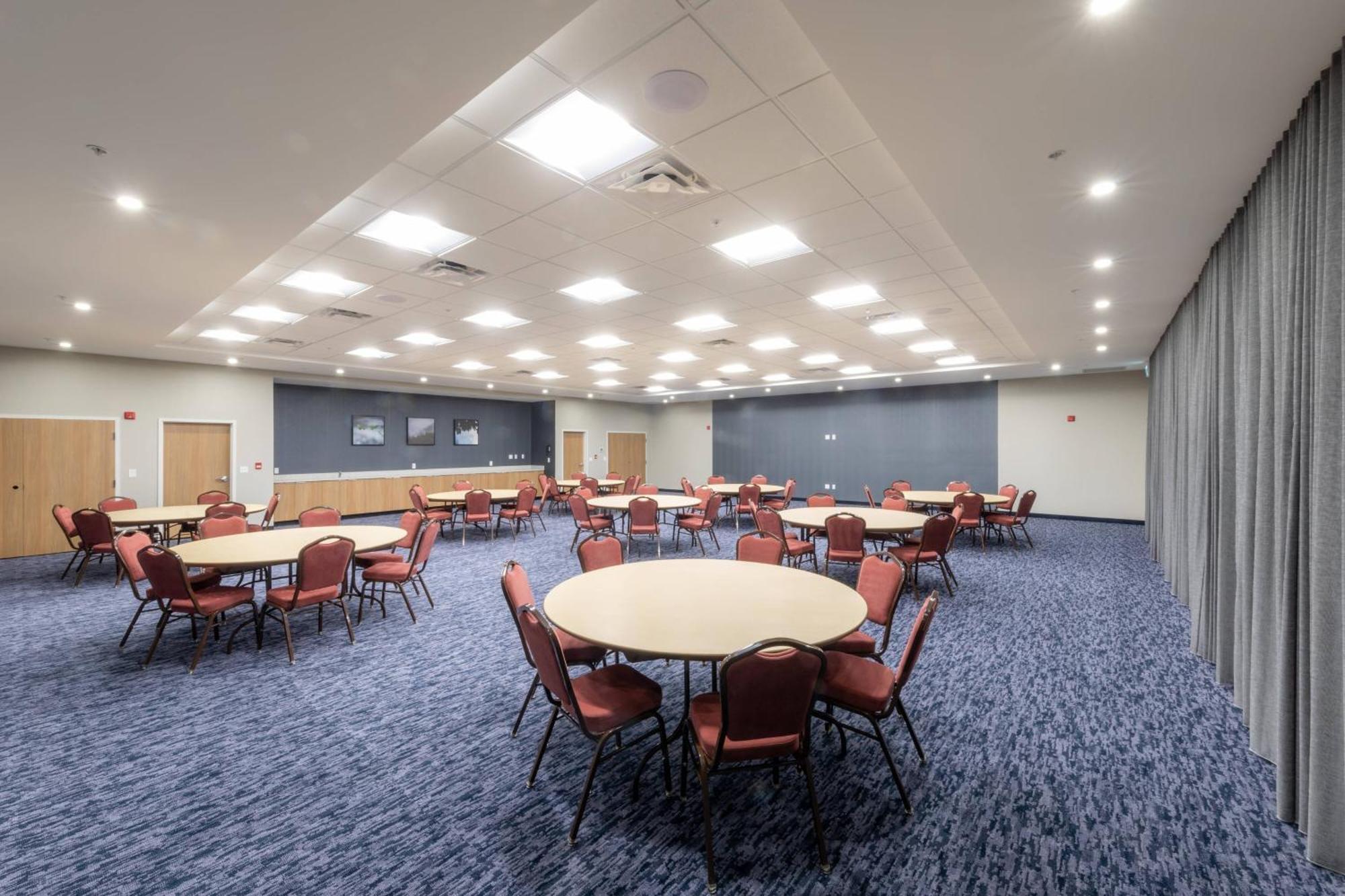 Fairfield Inn & Suites By Marriott Salmon Arm Zewnętrze zdjęcie