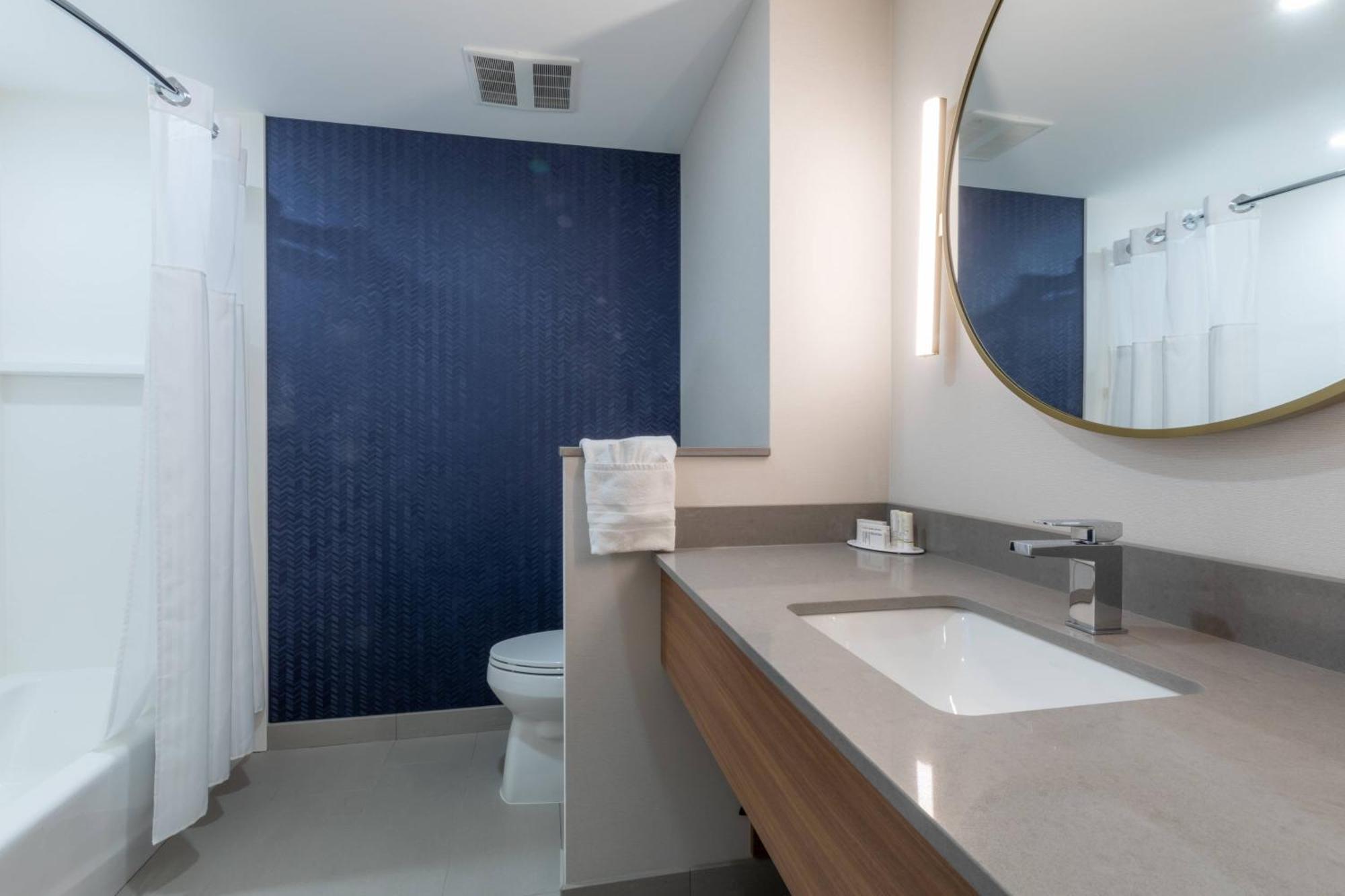 Fairfield Inn & Suites By Marriott Salmon Arm Zewnętrze zdjęcie